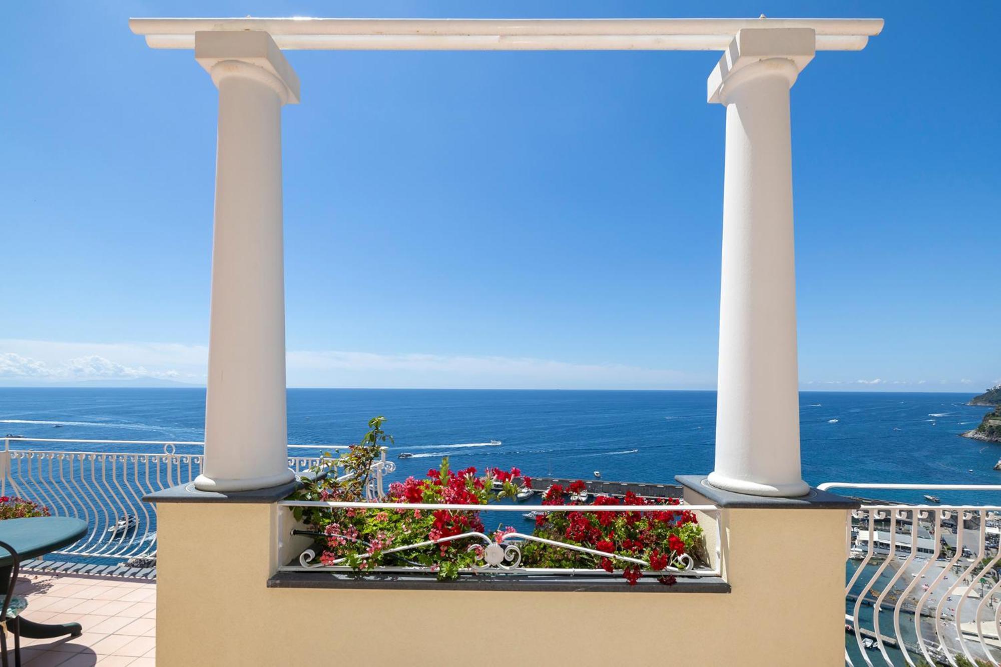 Apartments Amalfi Design Sea View Accessible By 250 Steps Extérieur photo