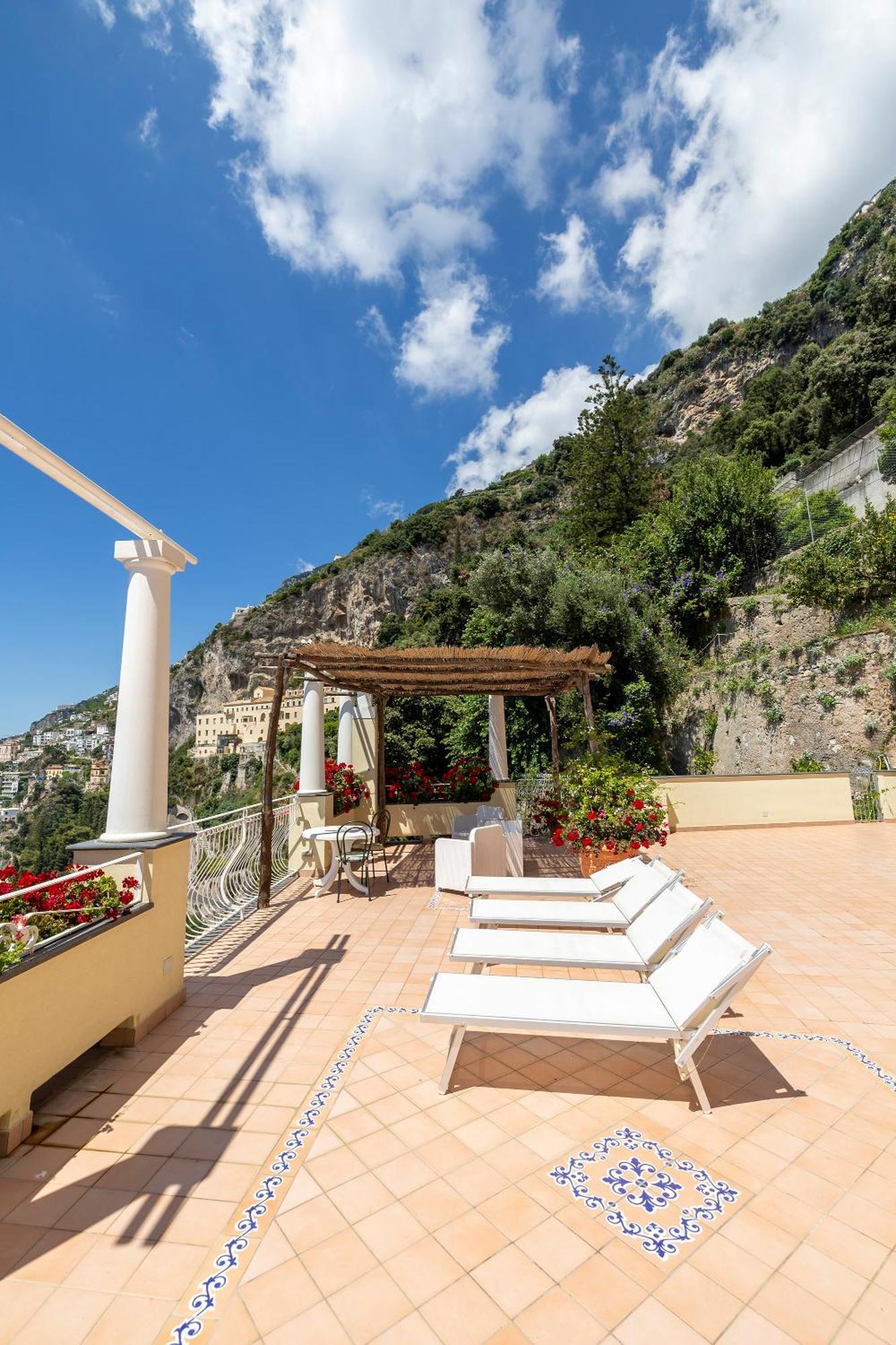 Apartments Amalfi Design Sea View Accessible By 250 Steps Extérieur photo